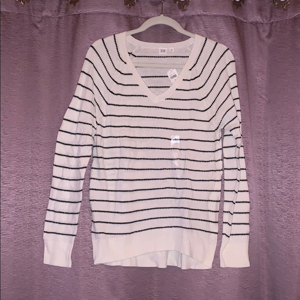 GAP Sweater